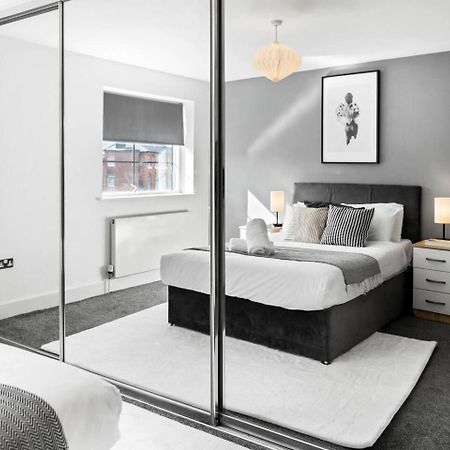City Centre - Two Bedroom Apartment - Juliet Balcony - Secure Parking - Wifi - Smart Tv - Top Rated -33S Birmingham Exteriér fotografie