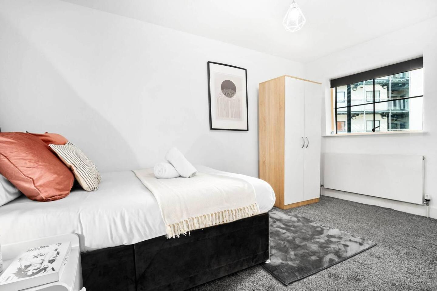 City Centre - Two Bedroom Apartment - Juliet Balcony - Secure Parking - Wifi - Smart Tv - Top Rated -33S Birmingham Exteriér fotografie