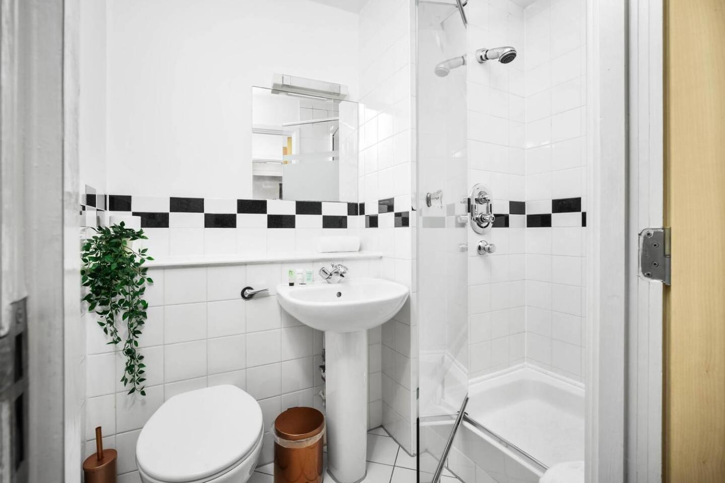 City Centre - Two Bedroom Apartment - Juliet Balcony - Secure Parking - Wifi - Smart Tv - Top Rated -33S Birmingham Exteriér fotografie