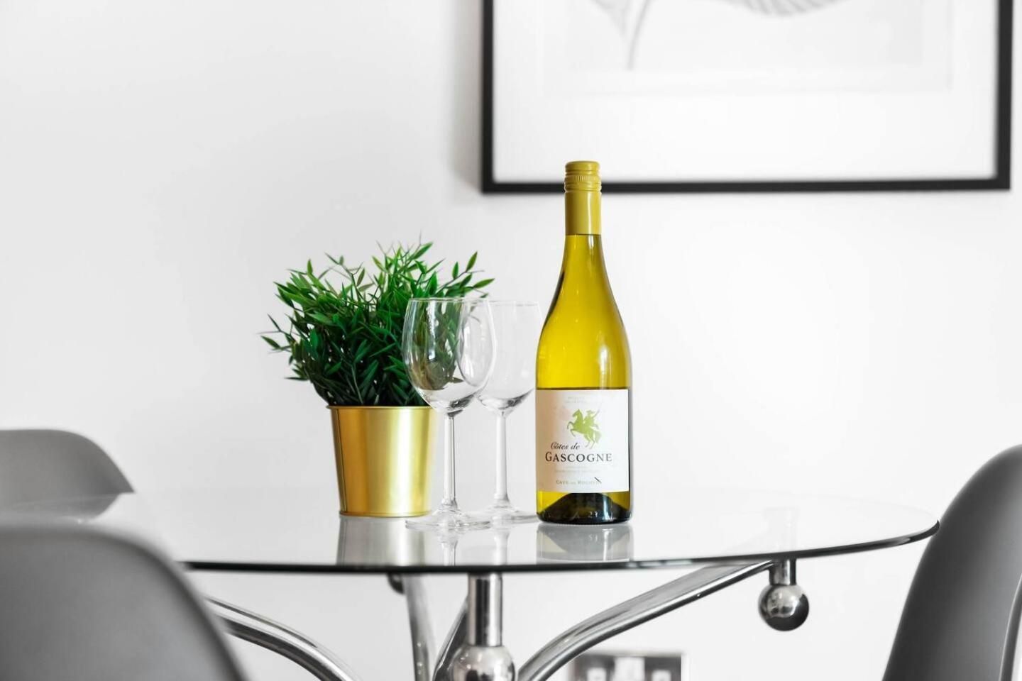 City Centre - Two Bedroom Apartment - Juliet Balcony - Secure Parking - Wifi - Smart Tv - Top Rated -33S Birmingham Exteriér fotografie